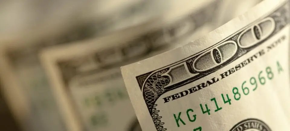 What's The Difference Between A Bond And A Cash Bond?